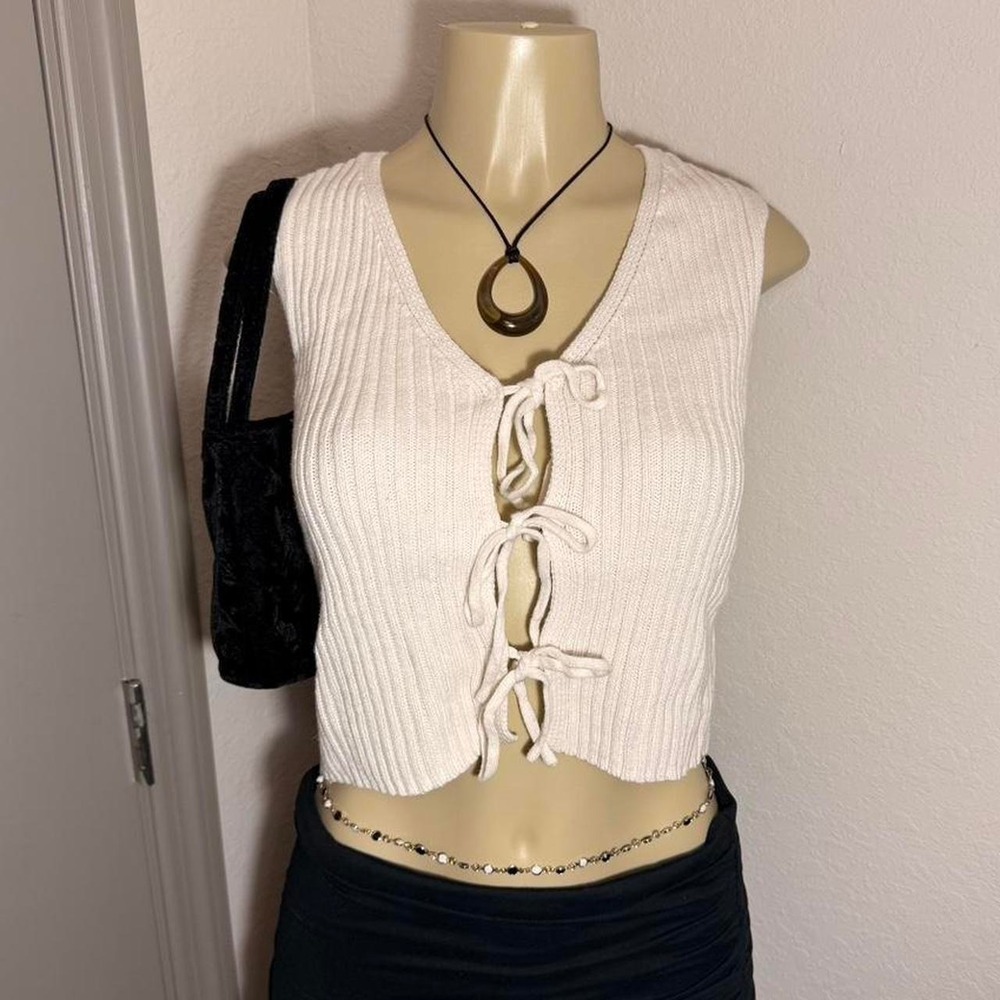 Olive & Oak white ribbed knit vest